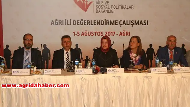 Ağrı'da düzenlenen Çalışma Toplantısına Fatma Betül Sayan Kaya'da Katıldı
