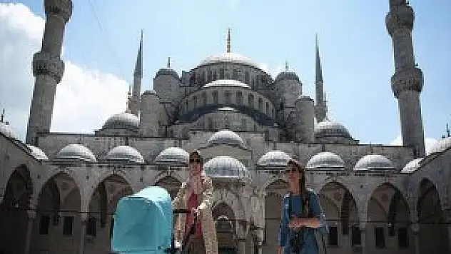 İstanbul'a İlk 6 Ayda Milyonlarca Turist Geldi