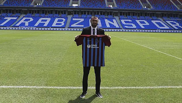 Burak Yılmaz Eski Takımı Trabzonspor'da
