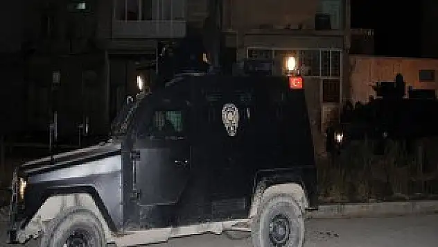 Ak Parti'ye Saldırıyı Çocuğa Yaptırmışlar