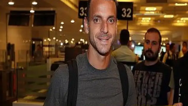 6 Yıl Sonra Fenerbahçe'ye İspanyol Santrfor