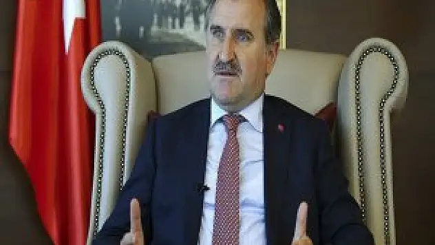 Bakan Osman Aşkın Bak, Milli Atlet Guliyev'i Tebrik Etti