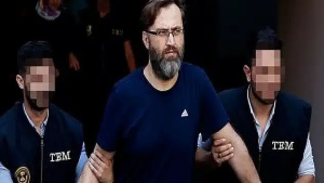 Fetö'nün Yeni Yapılanmasına Yönelik Operasyonda Bornova İmamı Yakalandı