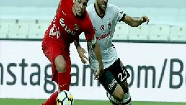 Cenk Tosun Yeni Sezona Rakiplerine Karşı İddialı Başladı