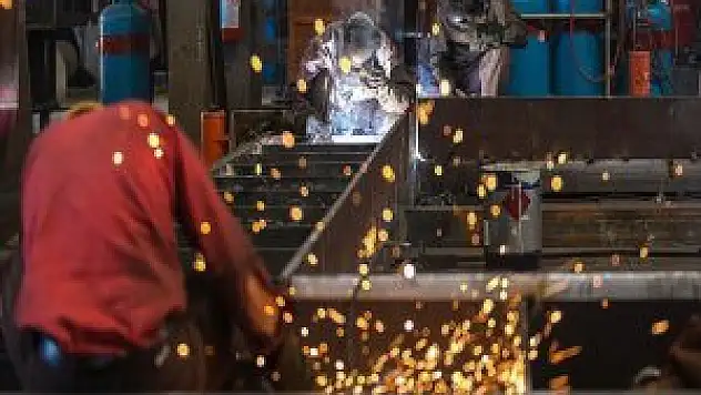 İşsizlik Oranları Giderek Azalıyor
