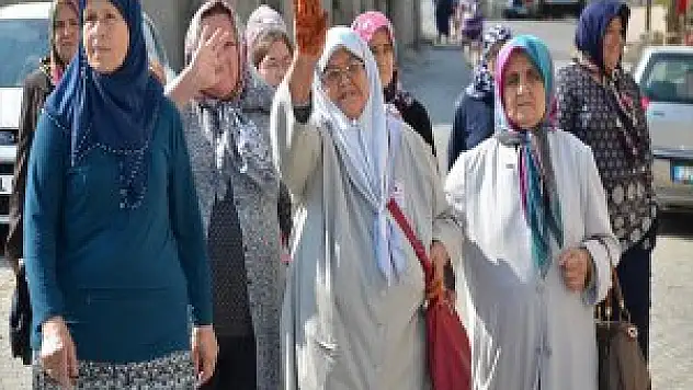 Sevim Ninenin Hac Yolculuğu Başladı