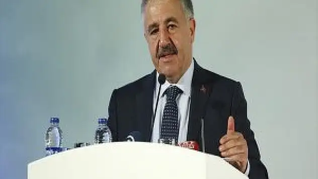 Bakan Arslan'dan Bayram Müjdesi: Yol Çalışmaları Duruyor