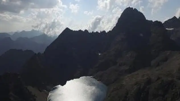 Kaçkar Dağları'nın Zirvesinde Gizli Cennet 'Buzul Gölü'