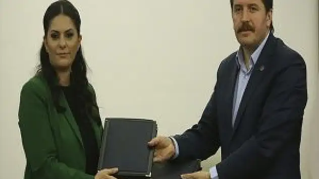 Devlet Memurlarının 4. Dönem Toplu Sözleşmesi İmzalandı