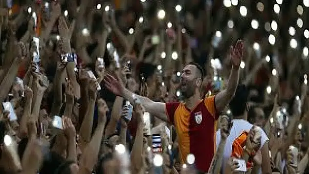 Galatasaray-sivasspor Maçına Taraftarlardan Büyük İlgi
