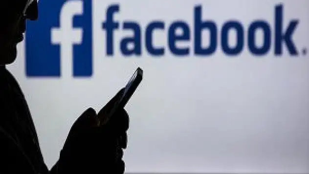Facebook'un Almanya'da 10 Bin Hesabı Silmesi Eleştiriliyor