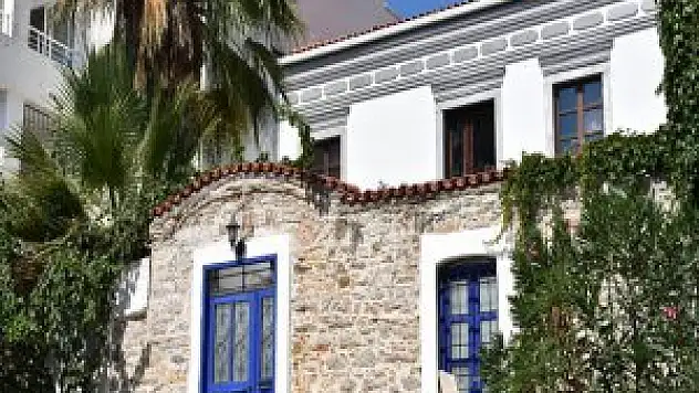 Bodrum'un Beyazı 'Haşereye' Mavisi 'Nazara'