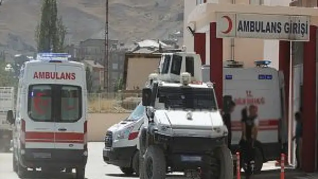 Pkk'lı Teröristler İşçilere Saldırdı: 3 Kişi Hayatını Kaybetti