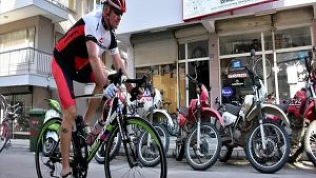 Alman Bisikletçi Hayalini Alanya'da Gerçekleştiriyor