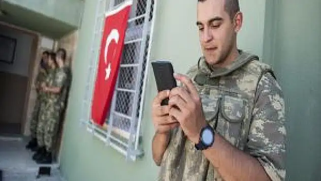 Sınır Karakolundaki Mehmetçik'in Bayram Sevinci