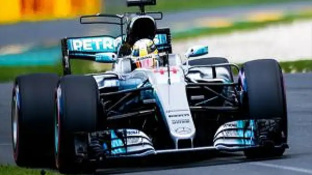 İtalya'da Hamilton Pole Pozisyonunda Başlayacak
