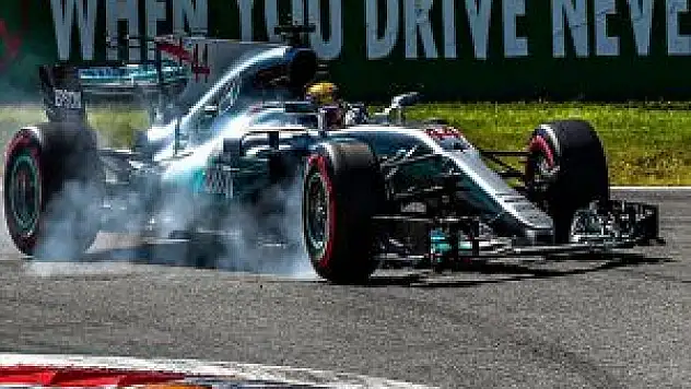 Hamilton Zirveye Çıktı