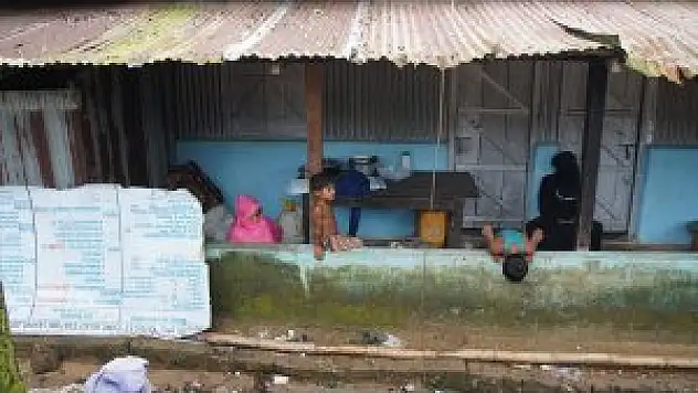 Arakanlı Müslümanlar Yardım Eli Bekliyor
