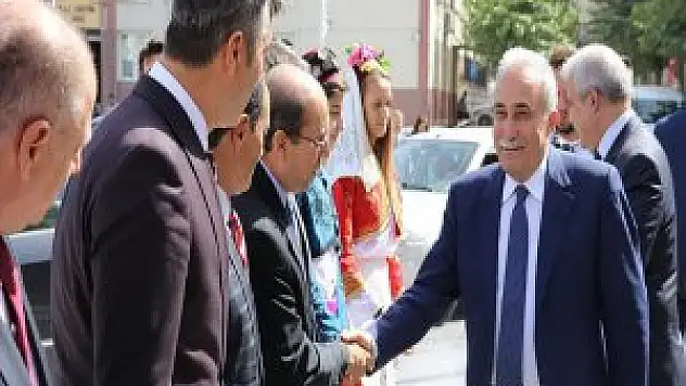 Fakıbaba, Bir Pastanede Fenalaşan Kadına İlk Müdahaleyi Yaptı