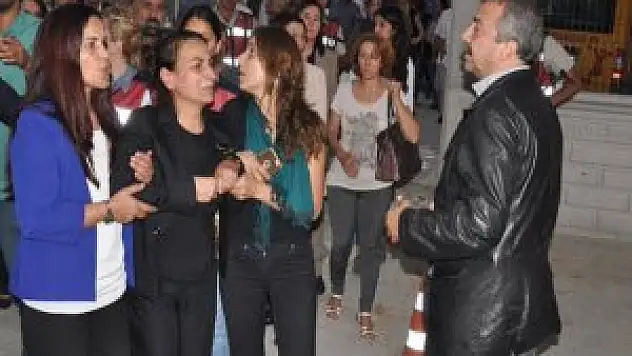 Aysel Tuğluk'un Annesi Hatun Tuğluk'un Cenazesine Saldırı