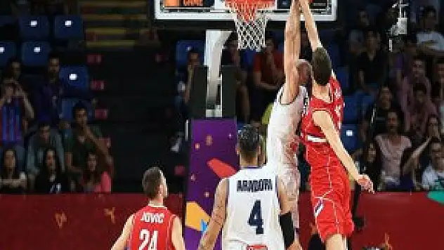 Sırbistan Adını Yarı Finalde