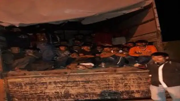 Ağrı'da Yasadışı Yolarlar Giren 93 Kaçak Yakalandı