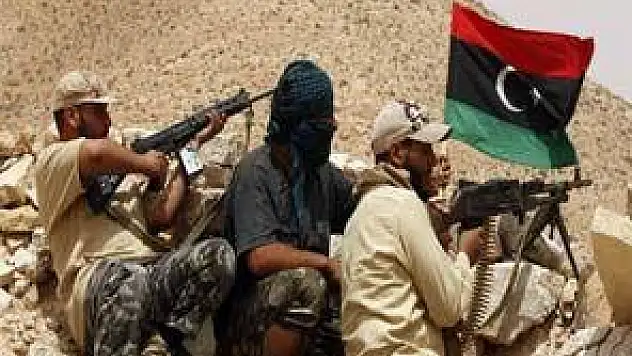 Libyalı muhaliflere 100 milyon euro borç