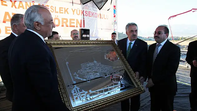 DOĞUBAYAZIT AHMED-İ HANÎ MESLEK YÜKSEKOKULU'NUN TEMELİ DÜZENLENEN TÖRENLE ATILDI