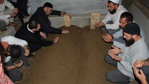 Çeçen şehitler böyle uğurlandı (Video)