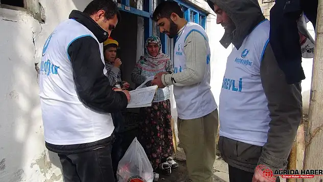 Ağrı Mustazaflar Cemiyeti 90 aileye yardım yaptı