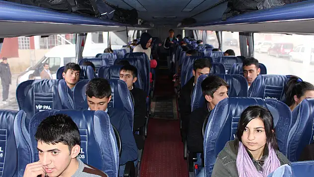 AĞRI'DA CUMHURİYET EĞİTİM GEZİLERİ BAŞLADI
