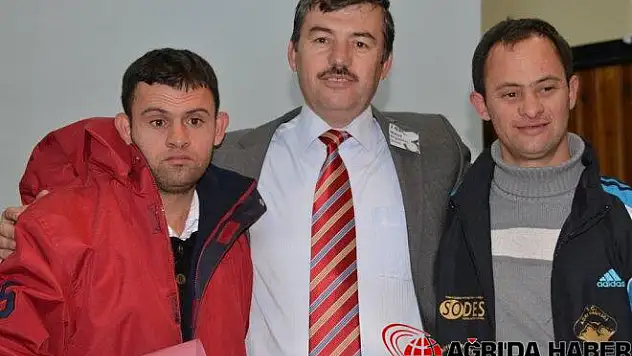 Engelliler Profesyonel Oyunculara Taş Çıkarttı