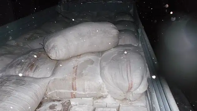 Kepek Çuvallarında 119 bin 490 Kaçak Sigara