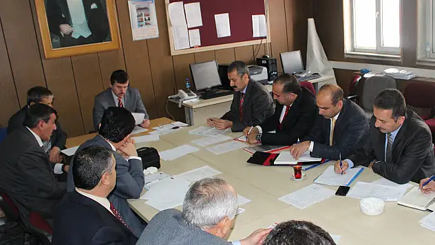 AĞRI'DA İLÇE MİLLİ EĞİTİM MÜDÜRLERİ TOPLANTISI