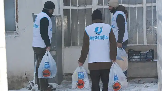Mustazaflar Cemiyetinden 120 aile ye yardımda bulundu
