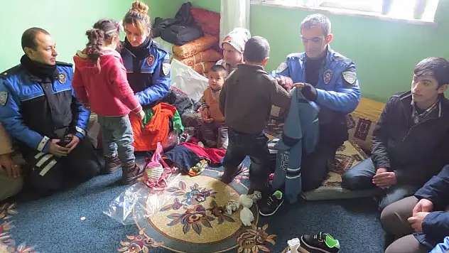 İHTİYAÇ SAHİBİ AİLELERİMİZE ZİYARETLER SÜRÜYOR