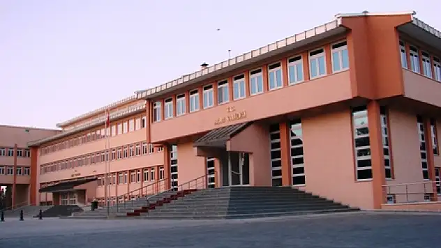 HIRSIZLAR YAKAYI ANKARA'DA  ELE VERDİ.