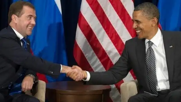 Obama Rus ajanı mi?