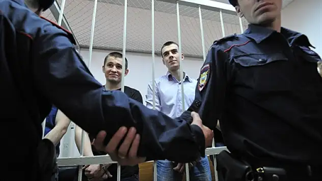 Moskova'da Gergin Mahkeme, Putin Karşıtı Bolotnaya Eylemcileri Suçlu Bulundu