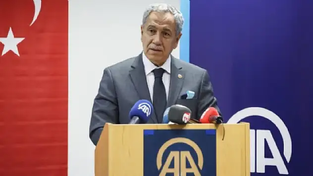 Arınç: Cemaatin Çalışmalarını Beğenir, Takdir Ederim