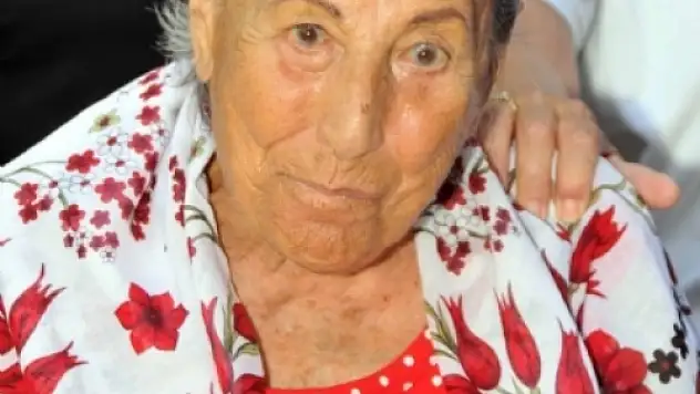 Müzeyyen Senar Taburcu Edildi
