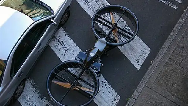 Uçan Motosiklete Çok Şaşıracaksınız
