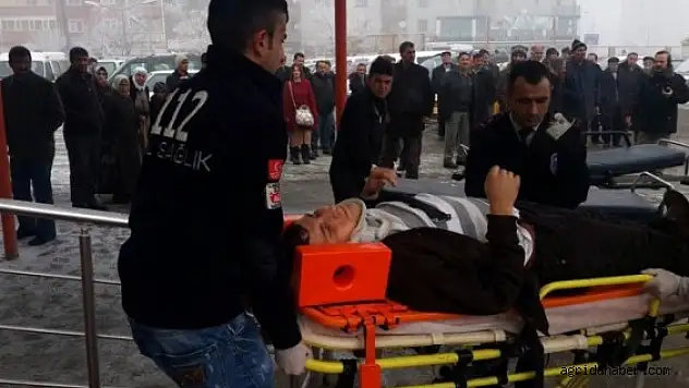Ağrı'da Trafik Kazası: 1 Ölü, 17 Yaralı