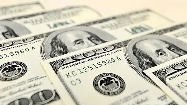Merkez doların peşini bırakmıyor