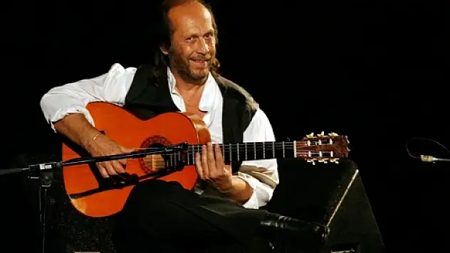 Ünlü Flamenko Gitaristi Paco de Lucia, Hayatını Kaybetti