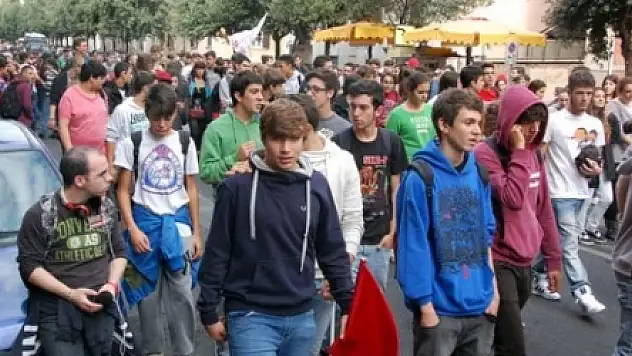 Italya'da 100 Gençten 42'si İşsiz