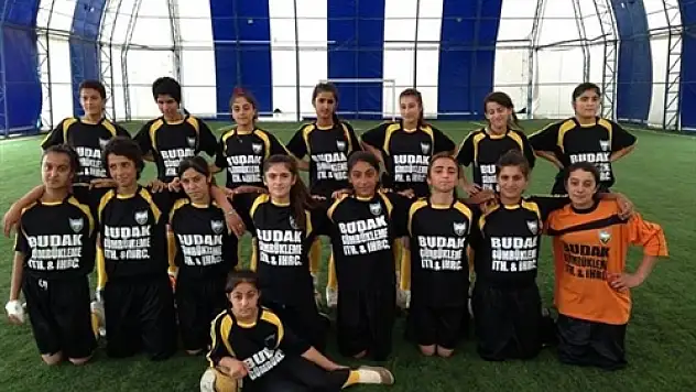 Bayan Futbolunda Ağrı Derbisi