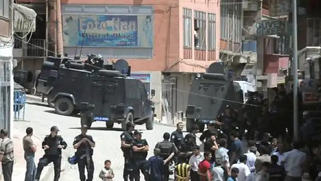 PKK yandaşları ile Mustazaf-Der çatıştı: 1 ölü