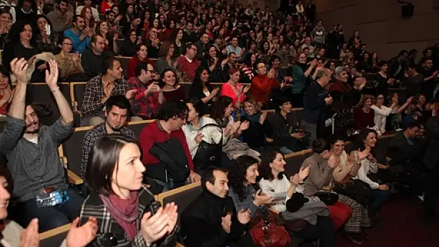 Dördüncü Nilüfer Tiyatro Festivali 'Evaristo' Oyunu ile Perde Dedi