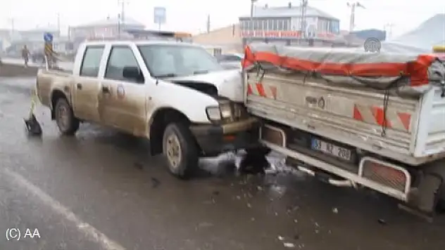 Ağrı'da trafik kazası: 2 yaralı